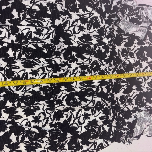 Beautiful Ruffle Blouse - Picture 7 of 10